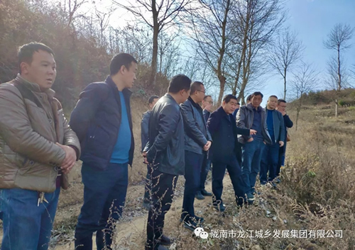 市龍江集團在文縣橋頭鎮(zhèn)安子坡村開展“解難題、辦實事、送溫暖”活動